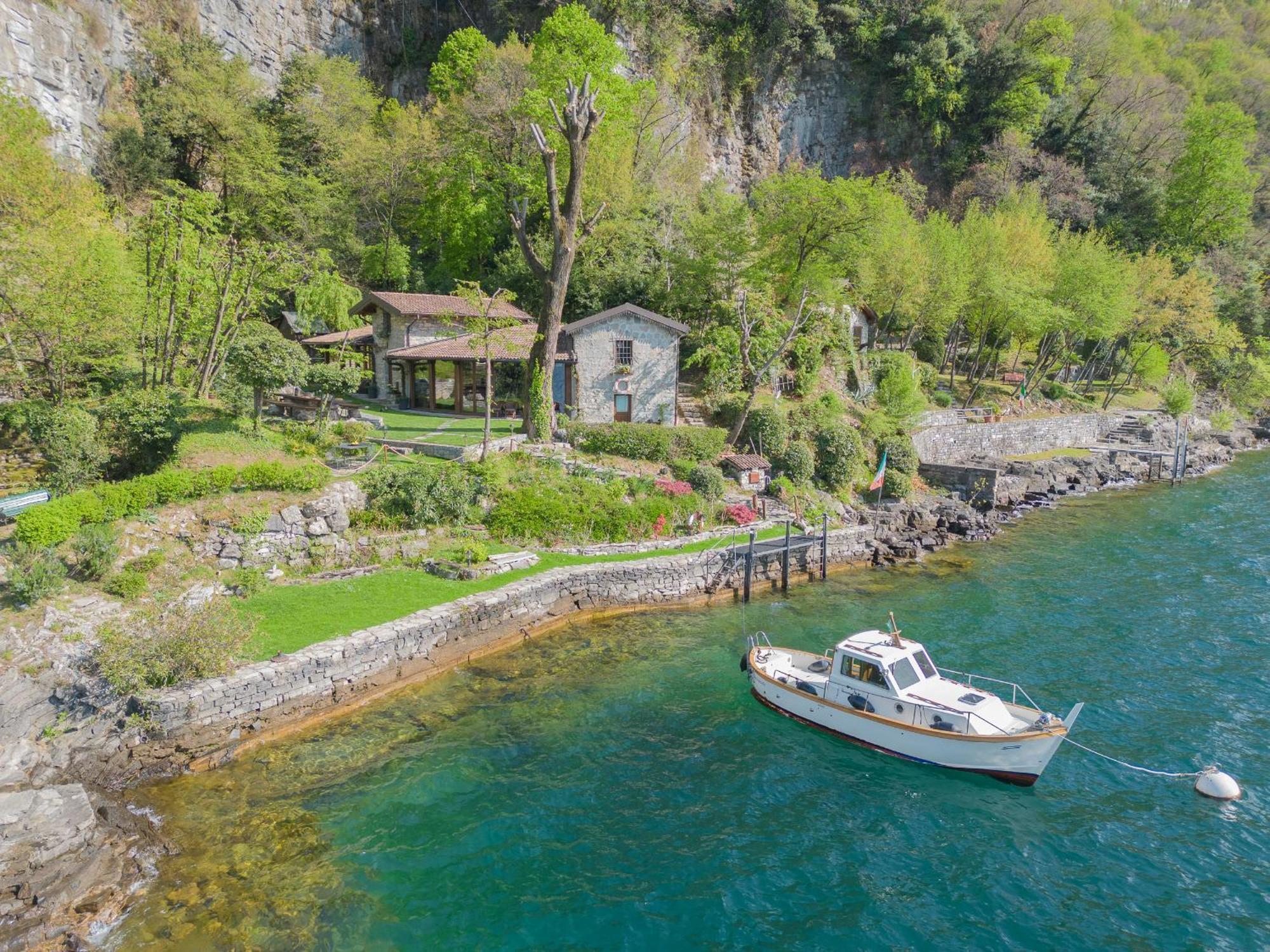 The Writer'S Nest Waterfront Villa By Rent All Como Faggeto Lario Exterior photo